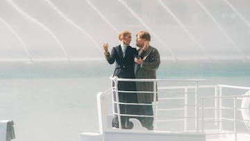 Celine Dion y James Corden recrearon una de las escenas m&aacute;s famosas de la pel&iacute;cula Titanic, adem&aacute;s de cantar My Heart Will Go on.