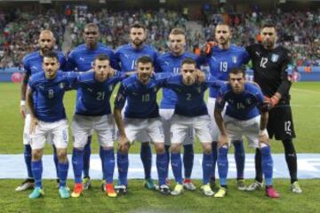 El once inicial de Italia. 