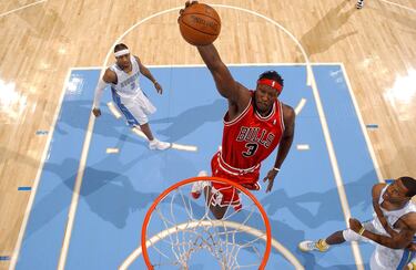 Arenas, Houston, Reeves, Noah.... the 10 worst ever NBA contracts