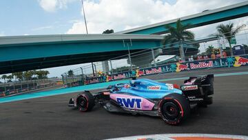 Alonso durante los Libres 1 de F1 en Miami.