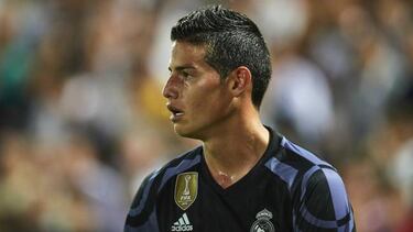 James Rodríguez: Napoli give up on Real Madrid midfielder