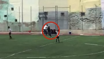 Lo último: un entrenador de benjamines y sus múltiples peinetas a los rivales