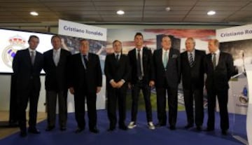 Images from today's event held in the President's box at the Santiago Bernabéu.