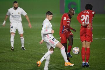 Federico Valverde y Dimitri Foulquier
