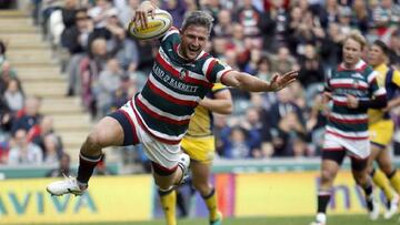 El jugador de rugby inglés Tom Brady celebra un ensayo con la camiseta de los Leicester Tigers. Brady fue confundido en Twitter con la estrella de la NFL, que sí apoyaba a Donald Trump, y recibió críticas de forma errónea en esta red social.