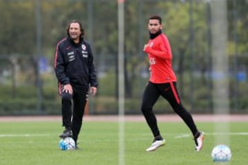 La Roja prepara la final de la China Cup ante Islandia