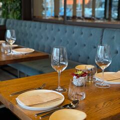 ¿Hasta qué hora pueden estar abiertos los restaurantes? Esto es lo que dice la ley que Yolanda Díaz quiere cambiar