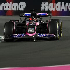 Alpine se cae al pozo