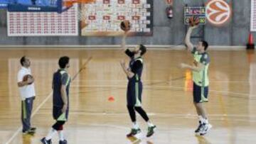 Llull, Nocioni (que es duda) y Maciulis, entren&aacute;ndose este mi&eacute;rcoles.