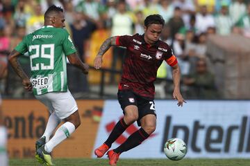 Atlético Nacional ganó con goles de Barcos y Vladimir