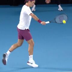 La elegancia hecha revés: un golpe con la firma indeleble de Roger Federer