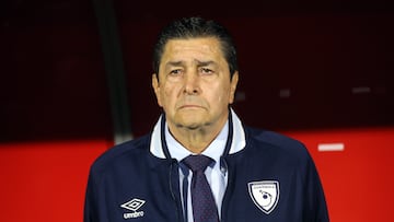 Pese a quedar fuera del Mundial, el técnico mexicano externó su deseo por continuar su proceso con la selección de Guatemala, aunque dejó la decisión en los directivos.