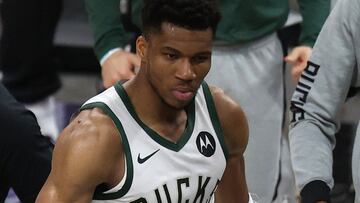 PHOENIX, ARIZONA - JULY 17: Giannis Antetokounmpo #34 of the Milwaukee Bucks celebrates a dunk against the Phoenix Suns in the final seconds in Game Five of the NBA Finals at Footprint Center on July 17, 2021 in Phoenix, Arizona. NOTE TO USER: User expres