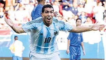 <b>GOLEADOR. </b>Tévez ha sido la estrella del torneo olímpico por su acierto rematador, que le llevó al oro.