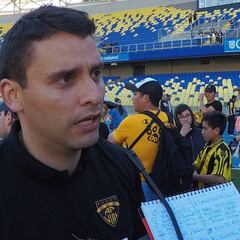 El joven DT que entró en la historia de Fernández Vial