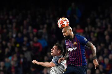 Arturo Vidal y James Milner.