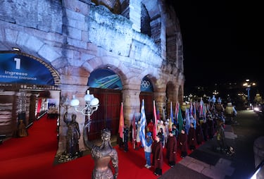 La ceremonia de clausura de los Juegos Olímpicos de Invierno se celebró en el impresionante anfiteatro romano de la Arena de Verona, el tercero más antiguo de toda Italia.