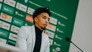 "Estoy en mi mejor momento y he acertado fichando por el Elche"