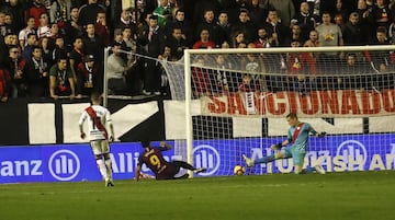 2-3. Luis Suárez  marcó el tercer gol.