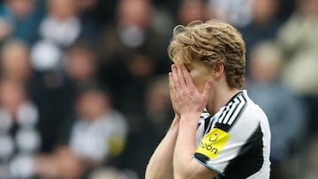 Gordon reacciona durante el partido de la Premier League contra el Sunderland.
