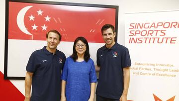 Layhoon, junto a los embajadores de LaLiga que viajaron a Singapur, Gaizka Mendieta y David Albelda. 