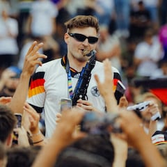 Quién es Andre Schnura, el saxofonista viral de la Eurocopa 2024