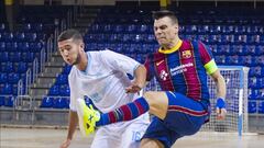 Sergio Lozano se lesiona de su rodilla derecha.