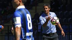 Ponce deja la banca de Huachipato y se acerca a la U