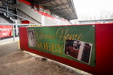 Los ‘Diablos’ contra el fútbol moderno: “Ni Glazer, ni jeques”