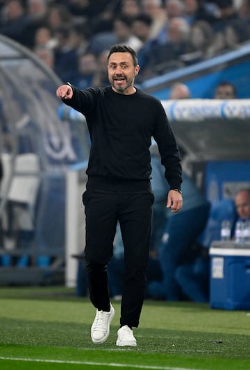 El traspaso del entrenador italiano, actual técnico del Olympique de Marsella, del Brighton & Hove Albion al Olympique de Marsella en 2024 supuso un coste de 6 millones de euros.