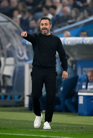 El traspaso del entrenador italiano, actual técnico del Olympique de Marsella, del Brighton & Hove Albion al Olympique de Marsella en 2024 supuso un coste de 6 millones de euros. 