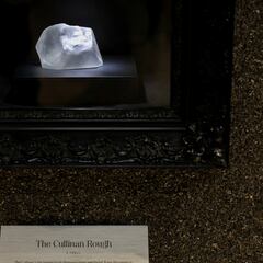How much is the world’s largest diamond worth? When and where was it discovered?