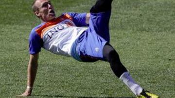 Van Marwijk: "Robben será el que decida si está para jugar"
