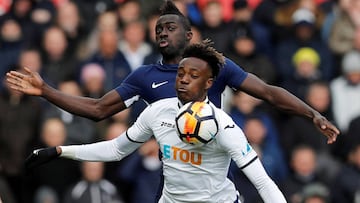 Davinson S&aacute;nchez con Tottenham ante Swansea