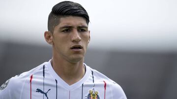 Alan Pulido, Chivas