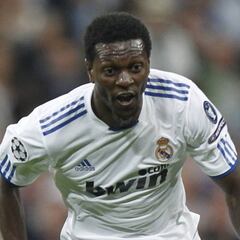 Adebayor culpa a su hermano de que se fuera del Madrid