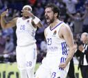 El Madrid dribla la crisis con orgullo y un Llull monumental
