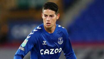 El mediocampista del Everton es un crack dentro del terreno de juego. Y no lo hace nada mal afuera. El futbolista originario de Cúcuta, Colombia, junto con su madre, conformó la fundación Colombia somos todos. Esta fundación tiene como objetivo usar el futbol como herramienta de inclusión social y para "prevenir que miles de niños, niñas y jóvenes trunquen sus sueños por falta de oportunidades". En marzo de 2020, el atacante cafetalero donó material de salud para para el personal médico del Hospital Federico Lleras de Ibagué. A inicios de diciembre, James Rodríguez donó juguetes para niños y niñas en situación de vulnerabilidad en Petare, Venezuela.