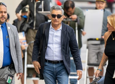 "No podía ver ninguna llama, pero el humo era muy negro", aseguró en Los Angeles Times.