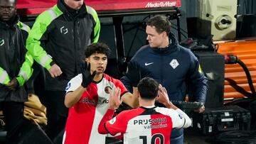 ¡Debut prometedor! Stephano Carrillo tiene sus primeros minutos con el Feyenoord en la Eredivisie
