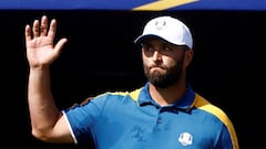 FILE PHOTO: Golf - The 2023 Ryder Cup - Marco Simone Golf & Country Club, Rome, Italy - October 1, 2023 Team Europe's Jon Rahm acknowledges the crowd on the 1st hole during the Singles REUTERS/Yara Nardi/File Photo