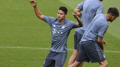 James Rodr&iacute;guez en entrenamiento del Bayern M&uacute;nich