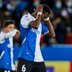 El parón de selecciones 'castiga' al Alavés con Mamadou Loum