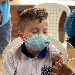 Plan de vacunación para niños en colegios de Medellín: cuándo inició y qué consiste