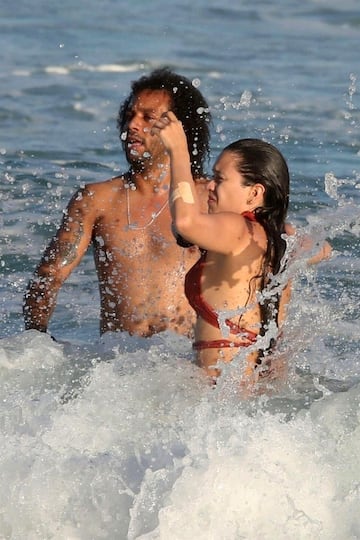 Marcelo relaxes with his family at the beach in Rio de Janeiro.