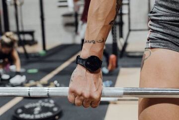 Pulsera Wardoo con tecnología beacon para controlar la distancia entre usuarios.