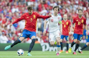 En la Eurocopa de 2016 a España le tocó el grupo D junto a República Checa, Turquía y Croacia. Siendo España segunda de grupo tras ganar los dos primeros partidos pero cayendo derrotada frente a Croacia en el último partido de la fase de grupos. 