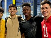 Una promesa chilena conoció a Vinicius de la manera más inesperada: “Tremendo partner encontré”