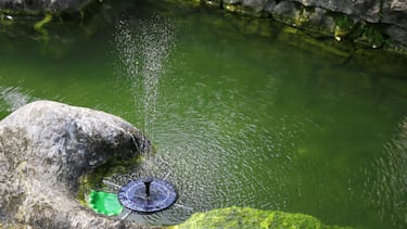 Refresca y decora el jard¨ªn con esta fuente solar con varios chorros