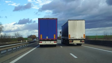 Despido procedente a un camionero por parar 45 minutos a descansar: hizo esperar 2 horas al cliente y dejaba las llaves en el camión